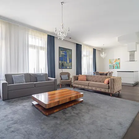 Zoya Luxury 5* بودابست